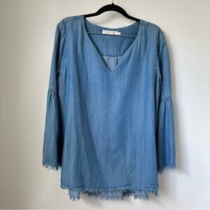 BILLY T, Women’s Denim Blouse - Blue. Size: L